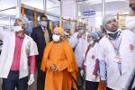 उत्तर प्रदेश के यशश्वी मुख्य मंत्री तथा गोरक्षपीठाधीश्वर योगी आदित्य नाथ जी महाराज द्वारा डाक्टर महेंद्र सिंह जलशक्ति मंत्री उ.प. सरकार की उपस्थिति में ब्लड बैंक के ऊपर आधारित एक लघु वृत्त -चित्र का लोकार्पण उनके कर कमलो द्वारा संपन्न हुआ।